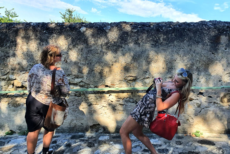 Ateliers arts plastique adultes, collage, modelage, création, jeu, photo